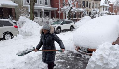 Mamdani’s decision to reopen New York City schools after blizzard angers teachers and parents