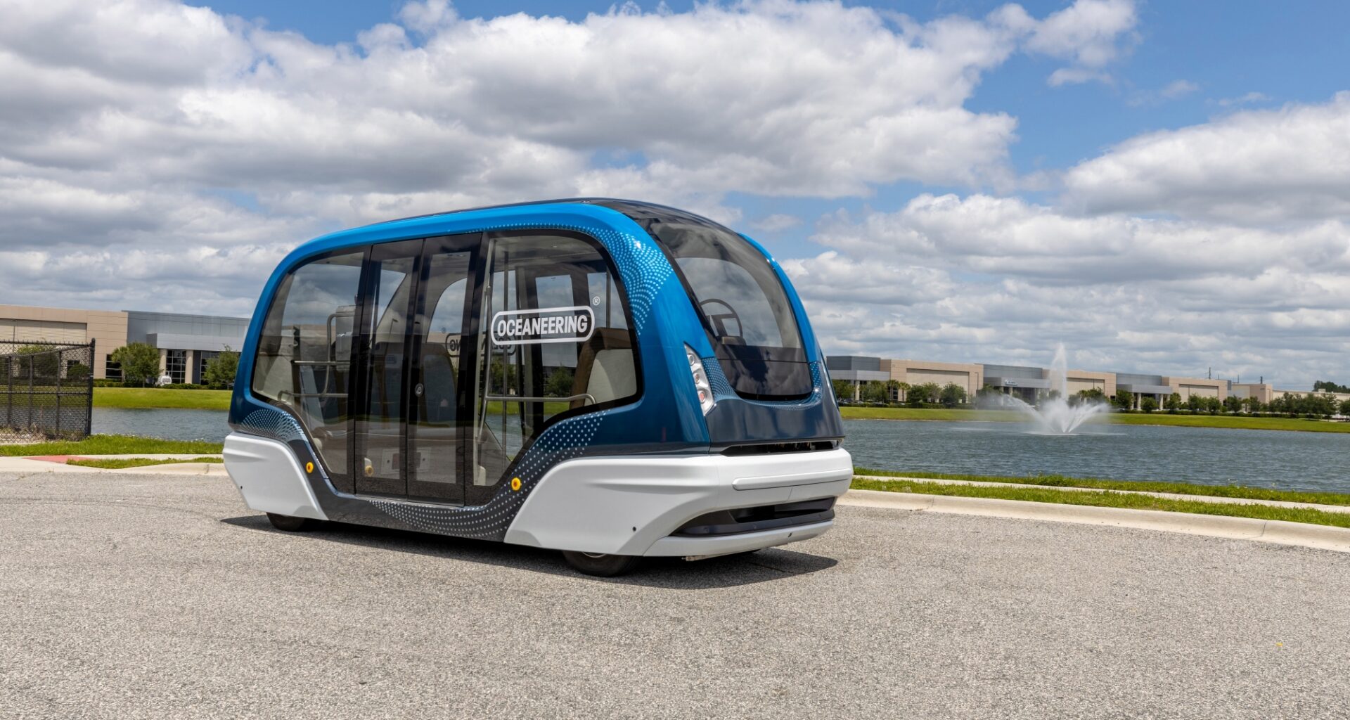Newark Airport to test self-driving shuttle buses this spring