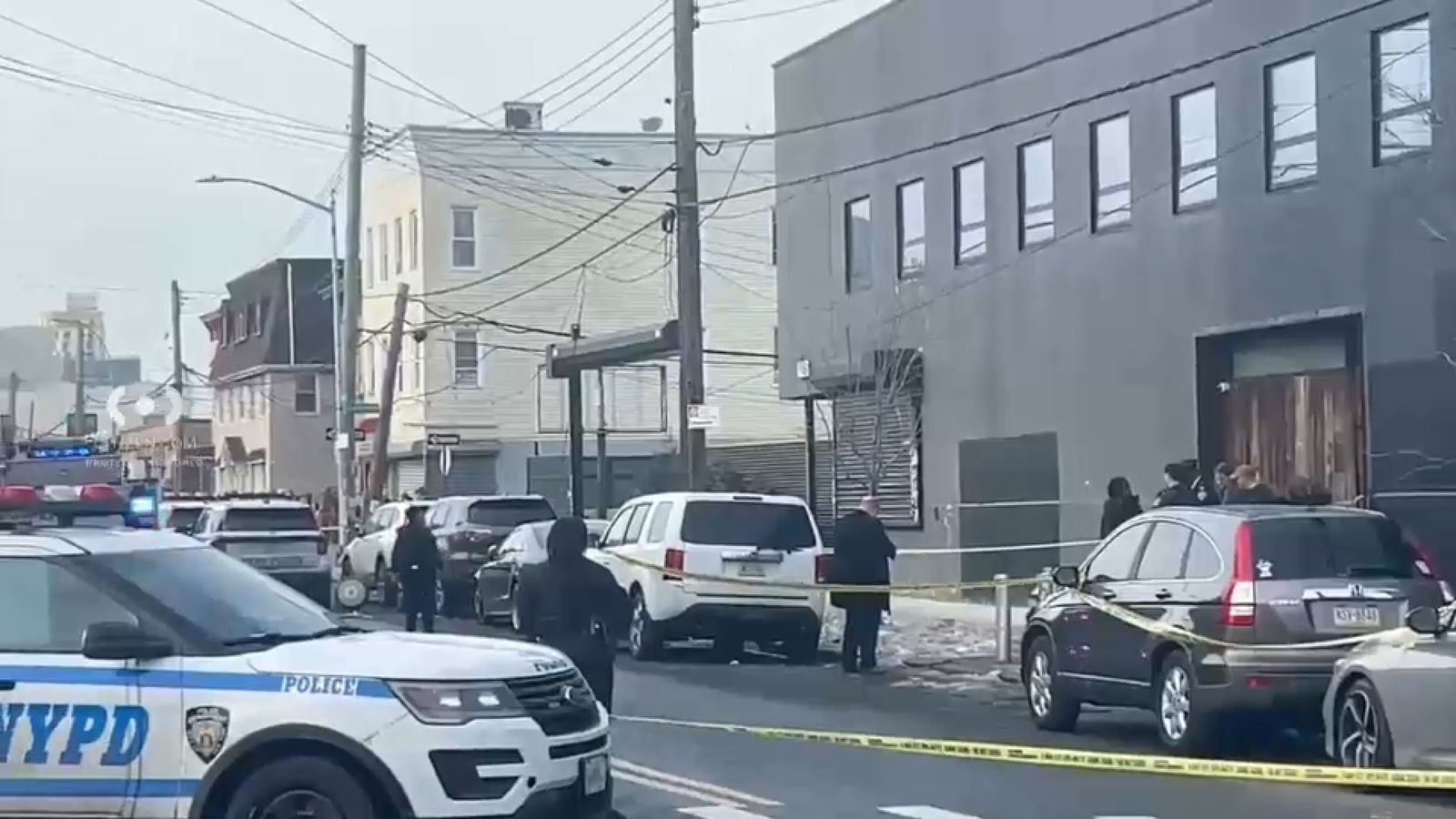 Queens shooting: 23-year-old woman, innocent bystander, shot in leg in Ridgewood