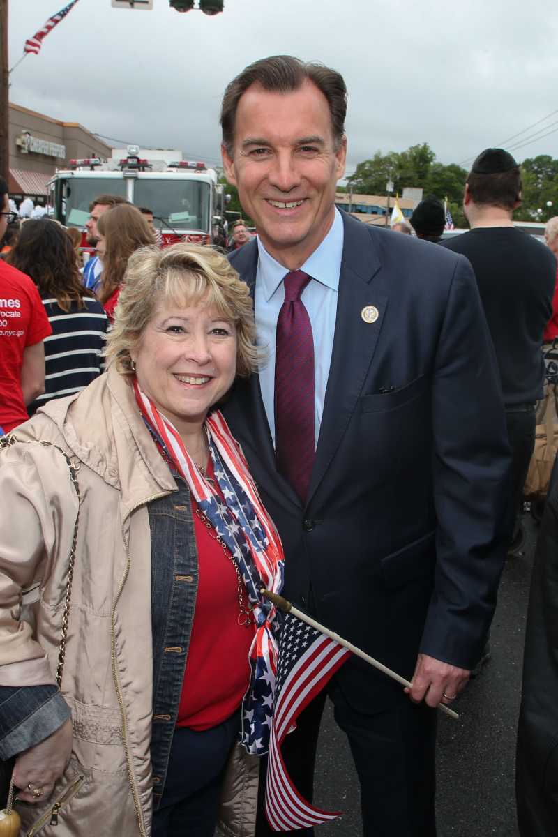 Debra Markell Kleinert and Congressman Tom Suozzi