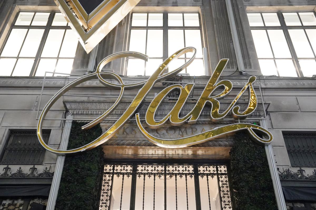 NYC's department stores are a thing of the past — not even the rich can afford them