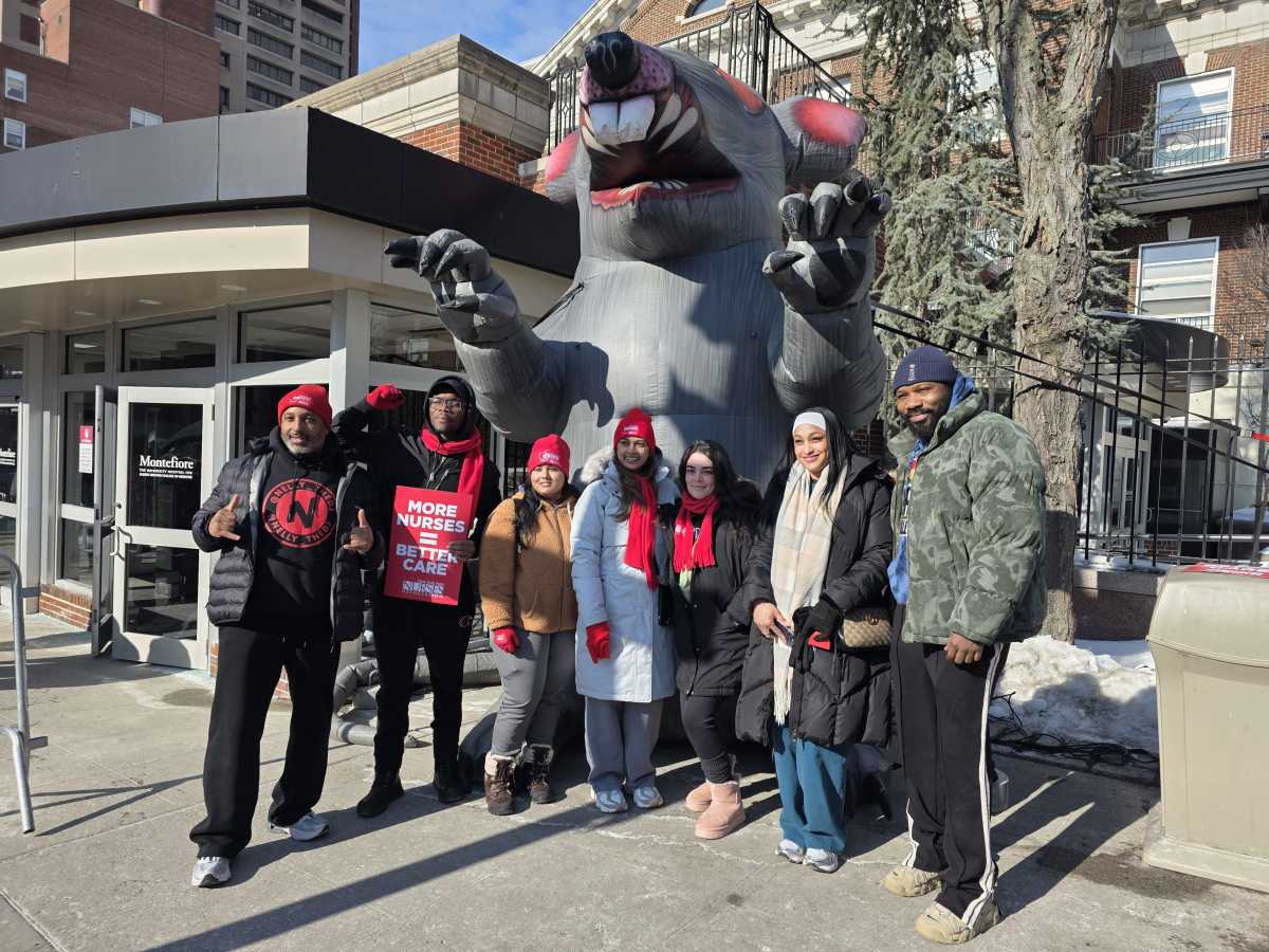 Montefiore nurses’ healthcare coverage expires as strike enters fourth week – Bronx Times