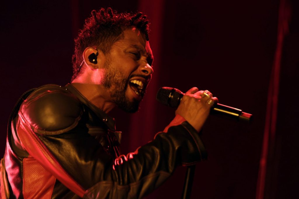 Miguel Leads 'Ice Out' Chant at Radio City Show