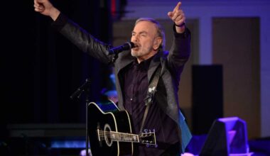 Neil Diamond hoax falsely claims $5M for Brooklyn homeless shelters • Brooklyn Paper