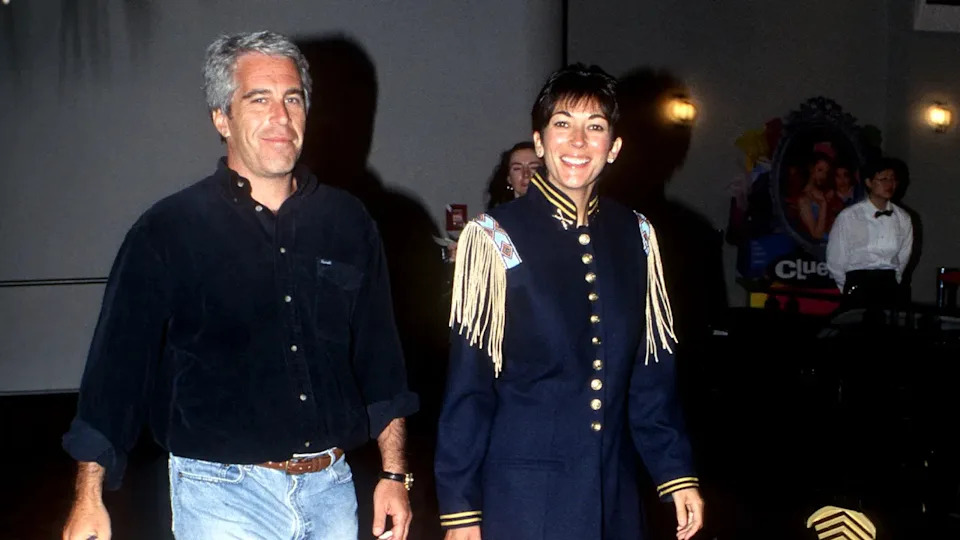 Jeffrey Epstein and Ghislaine Maxwell smiling.