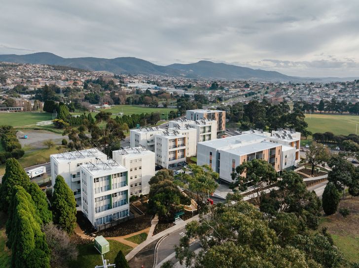 Designed by the architects’ division of the Housing Department of Tasmania in 1958, the Stainforth Court Housing Estate in Hobart provided both a unique housing model and an iconic gateway to the developing city.