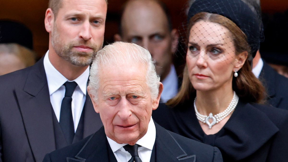 The Queen was blind on Andrew — now the royals play catch-up