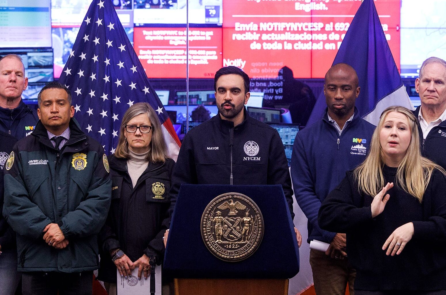 How Mamdani responded to the snowball fight in New York.