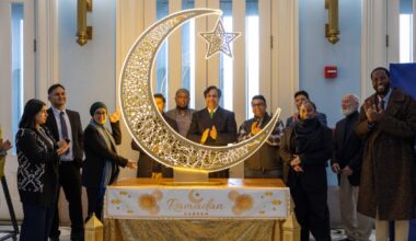 Crescent Lighting at Brooklyn Borough Hall Marks Start of Ramadan