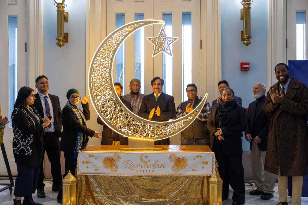 Crescent Lighting at Brooklyn Borough Hall Marks Start of Ramadan