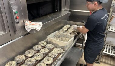 Brooklyn Dough brings New York style bagels to Naples | WINK Stop