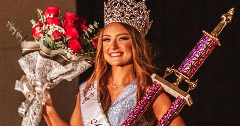 Jenna Lee was crowned Miss Live Oak County during the Live Oak County Queens Pageant | The Progress