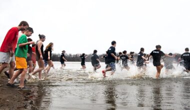 Plungers brave the rain to benefit Special Olympics | News