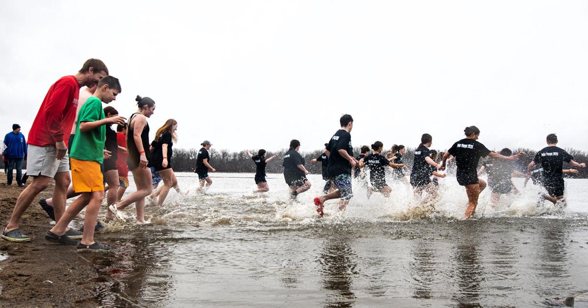 Plungers brave the rain to benefit Special Olympics | News