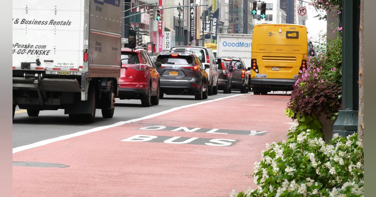NYCDOT to restart four halted bus and bike lane projects in Brooklyn and the Bronx