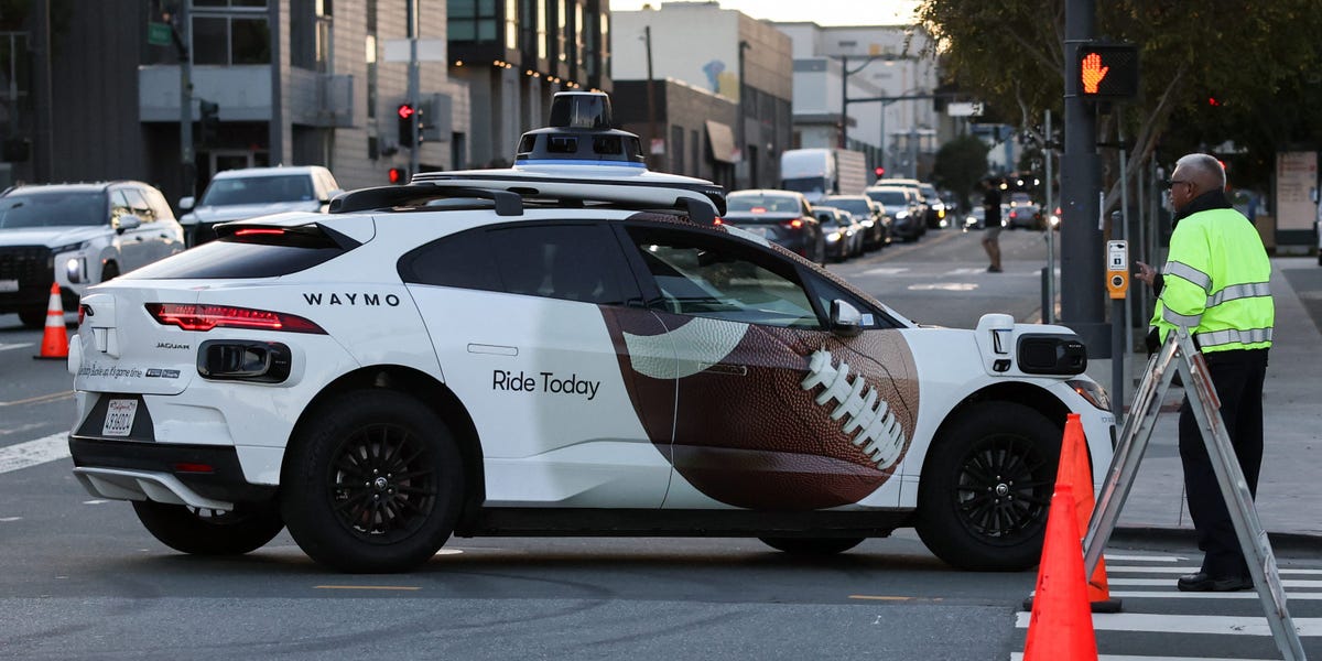 NY Scraps Proposal to Legalize Driverless Robotaxis in Blow to Waymo
