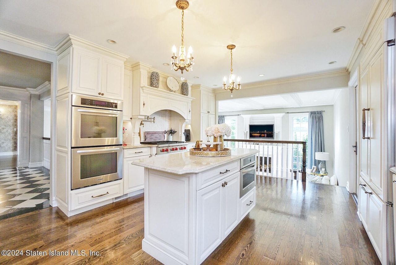 116 Fine Blvd., Todt Hill