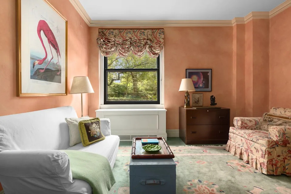 The Paul Newman and Joanne Woodward maisonette at 1120 Fifth Ave. has returned to market as of Feb. 17 after the co-op board rejected the accepted deal. Niko Strbac/REPN