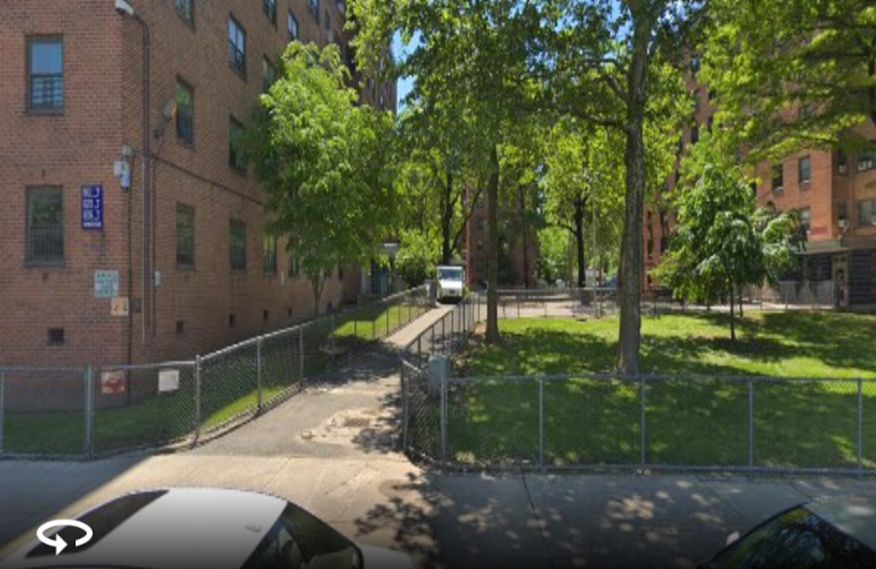 Gun discharged in West Brighton on Staten Island: NYPD investigating