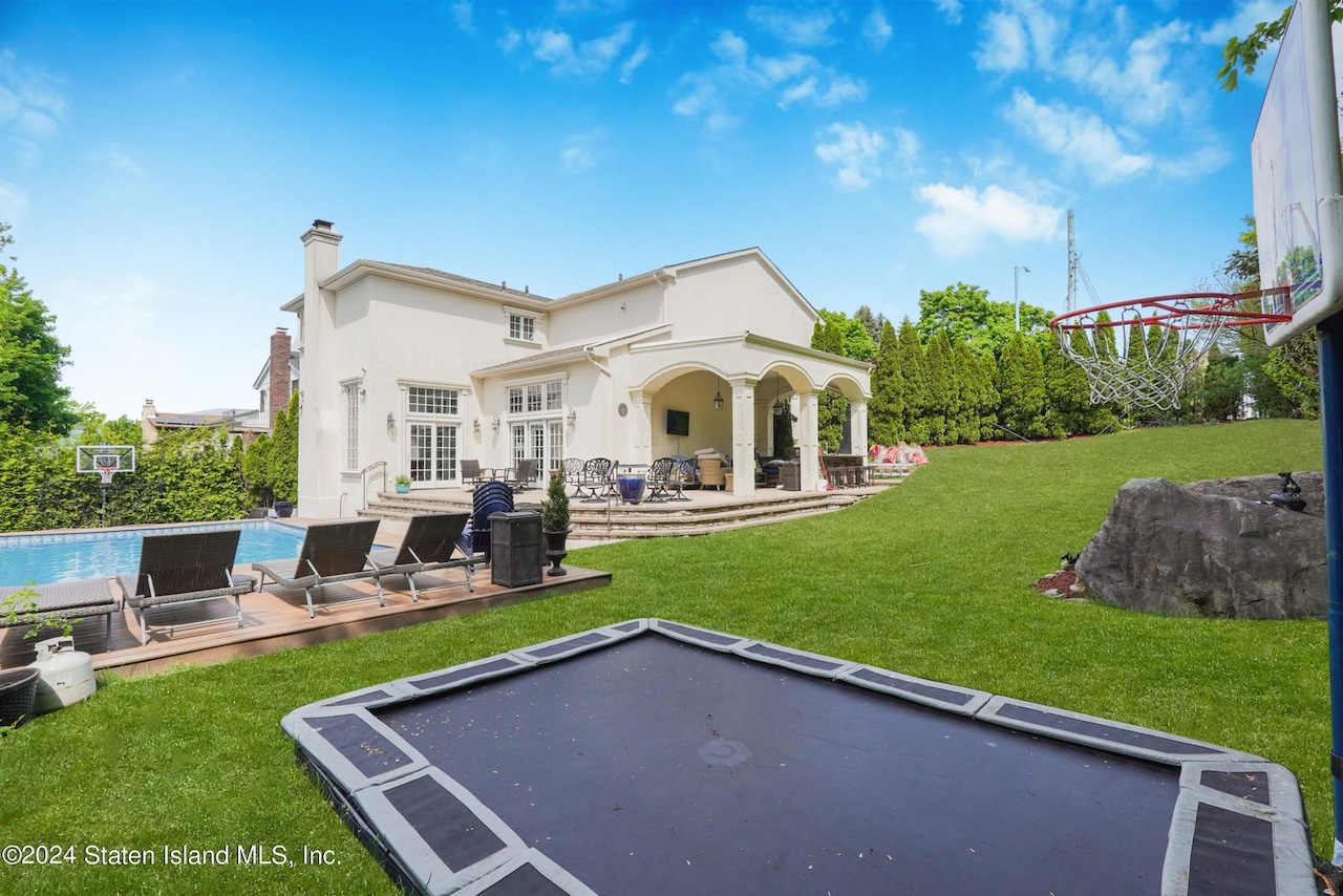 116 Fine Blvd., Todt Hill