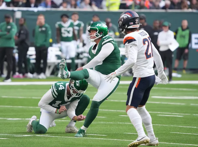 Oct 12, 2025; Tottenham, United Kingdom; New York Jets kicker Nick Folk (6) kicks a field goal against the Denver Broncos during an NFL International Series game at Tottenham Hotspur Stadium. Mandatory Credit: Kirby Lee-Imagn Images