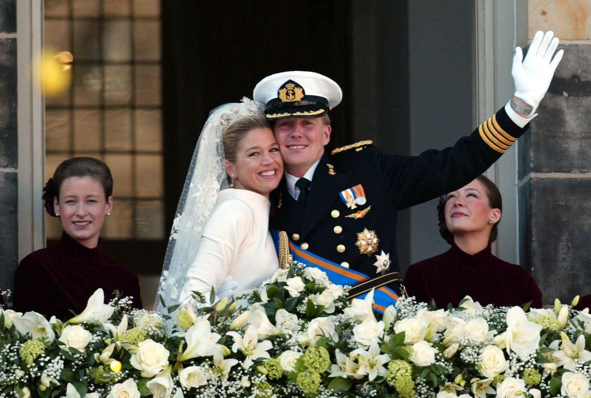 The royal couple became engaged on February 19, 2001, a day that forever changed the life of Máxima Zorreguieta, who transitioned from a successful finance executive to the official partner of a European crown prince. 