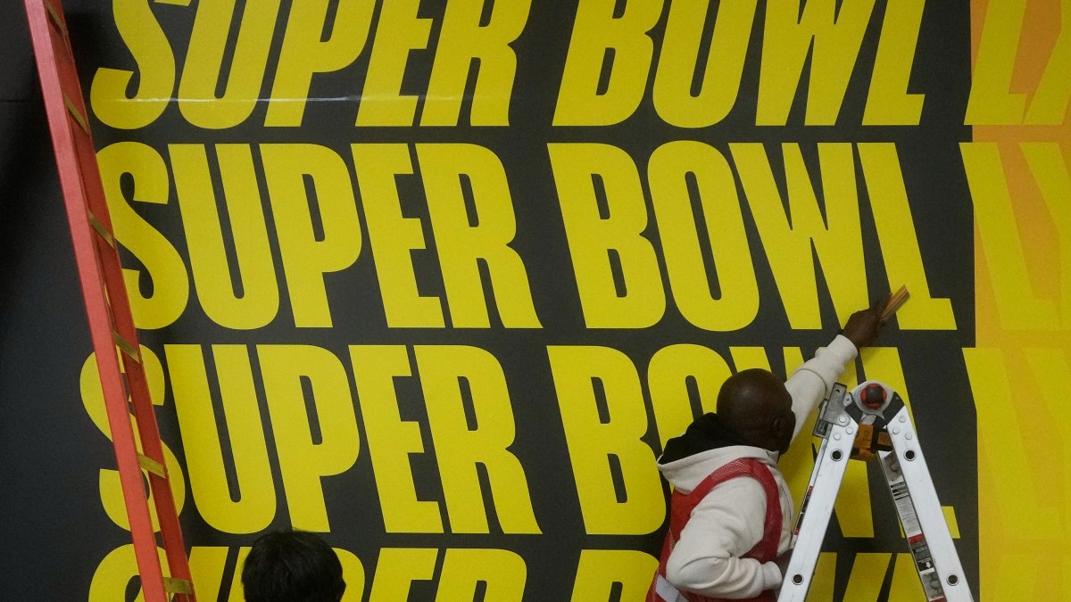 Super Bowl ads try to overcome tough times with the usual laughs – NBC New York