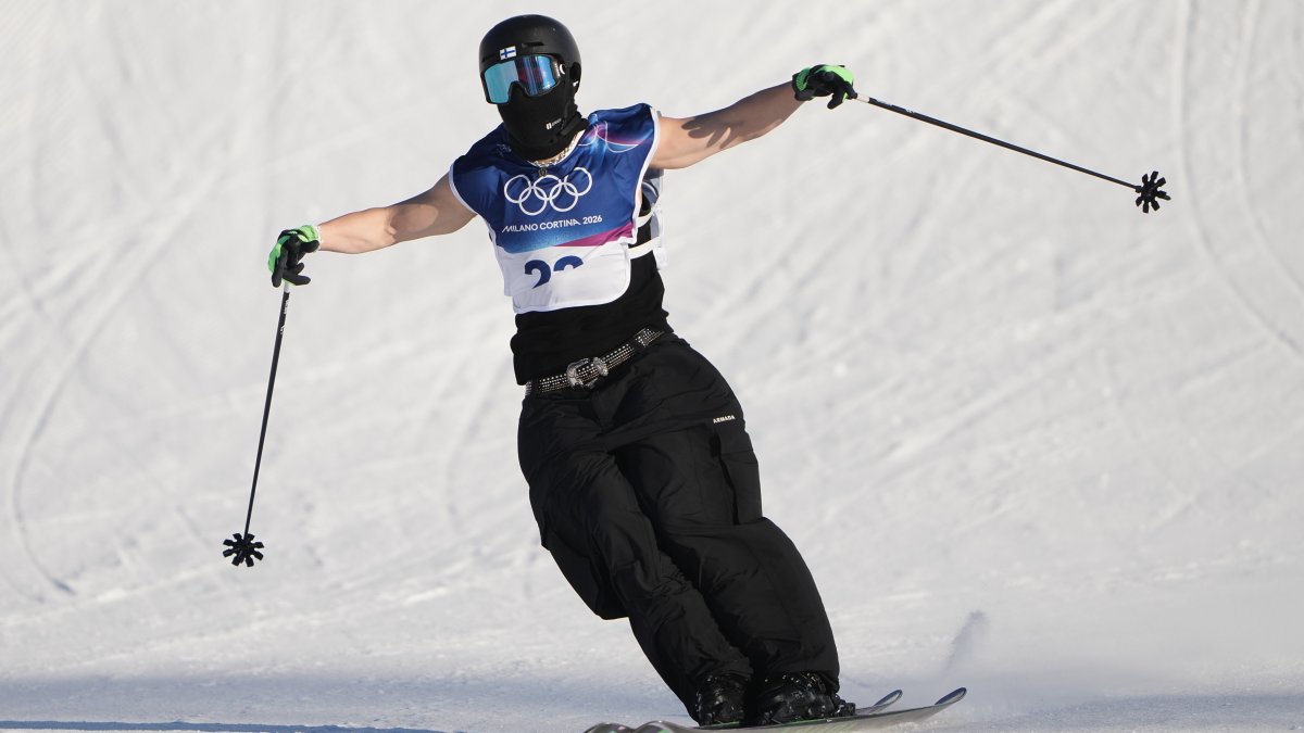 Olympic slopestyler shows some skin, skis down in tank top – NBC New York