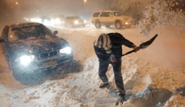 News 12 | Brooklyn | LIVE UPDATES: Mayor Mamdani meets with DSNY crews as snow operations begin
