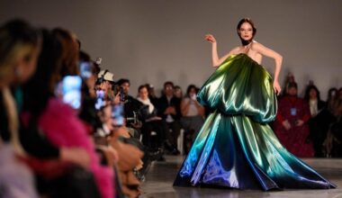 Christian Siriano invites New York Fashion Week guests into his surrealist dream – Baltimore Sun