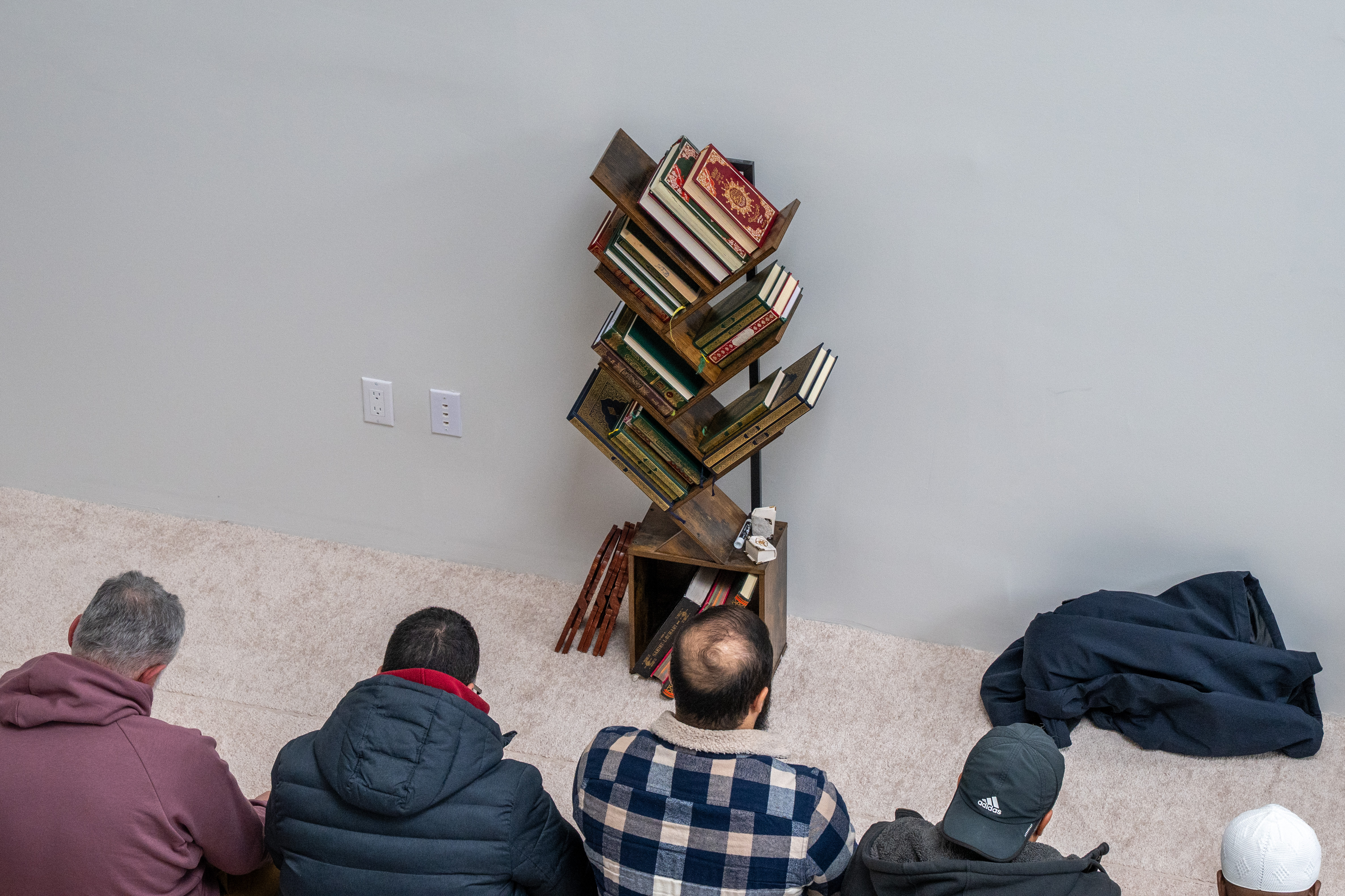 Members of the Muslim American Society of Staten Island celebrate Ramadan in their newly expanded community center in Dongan Hills on Tuesday, February 17, 2026. (Owen Reiter for the Advance/SILive.com)
