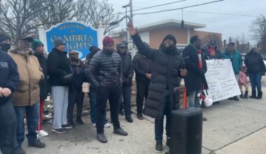 Queens homeowners protest mayor's proposed property tax hike