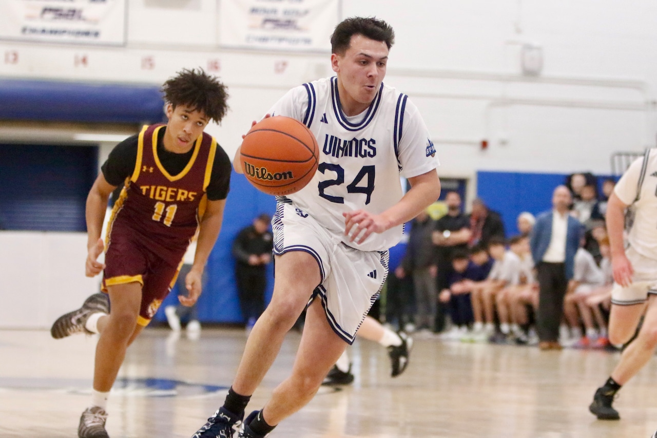 St. Joseph by-the-Sea grinds out nail-biting win over Staten Island Academy to reach SIHSL final