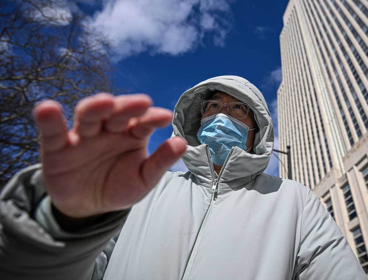 Queens grade school assistant principal freed on bail on charges that he allegedly pimped out porn performer