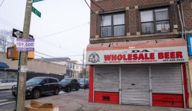 Two people stabbed an hour apart in Brooklyn and Manhattan