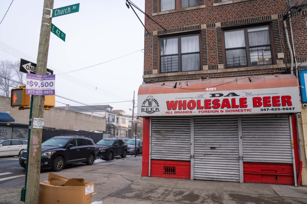 Two people stabbed an hour apart in Brooklyn and Manhattan