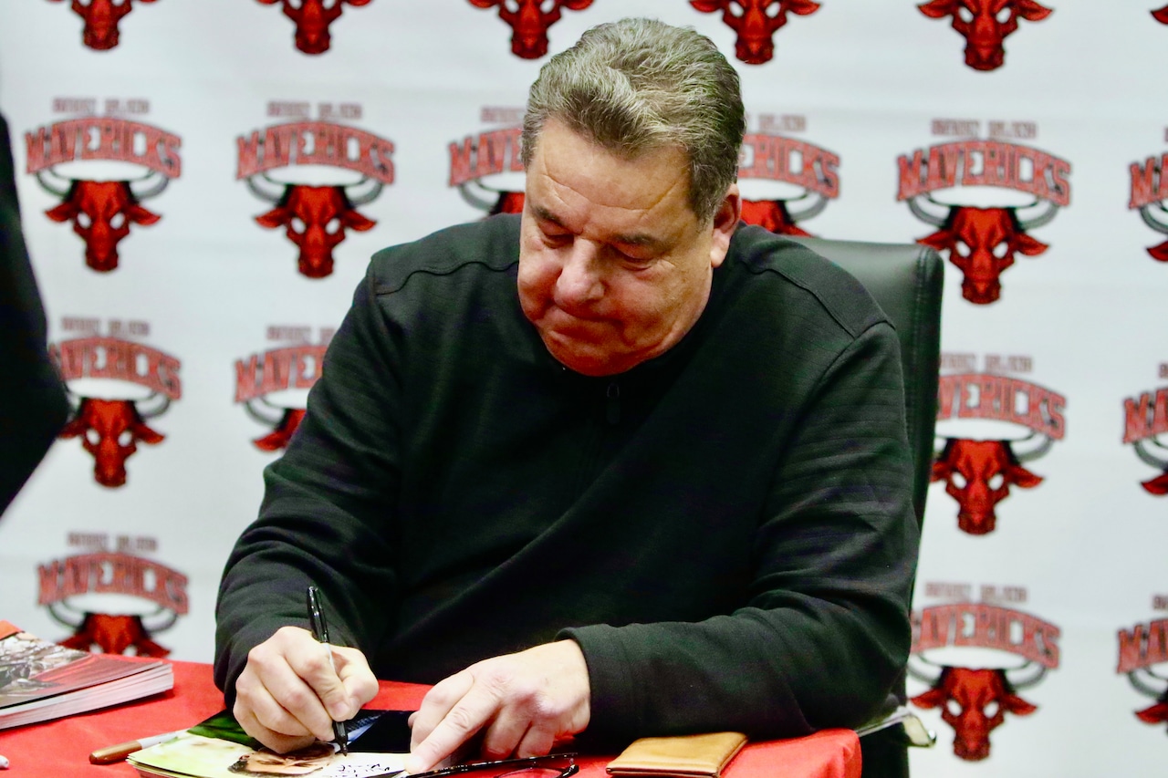 Sopranos, Blue Bloods actor Steve Schirripa “sits down” for Q&A to support Island youth hoops