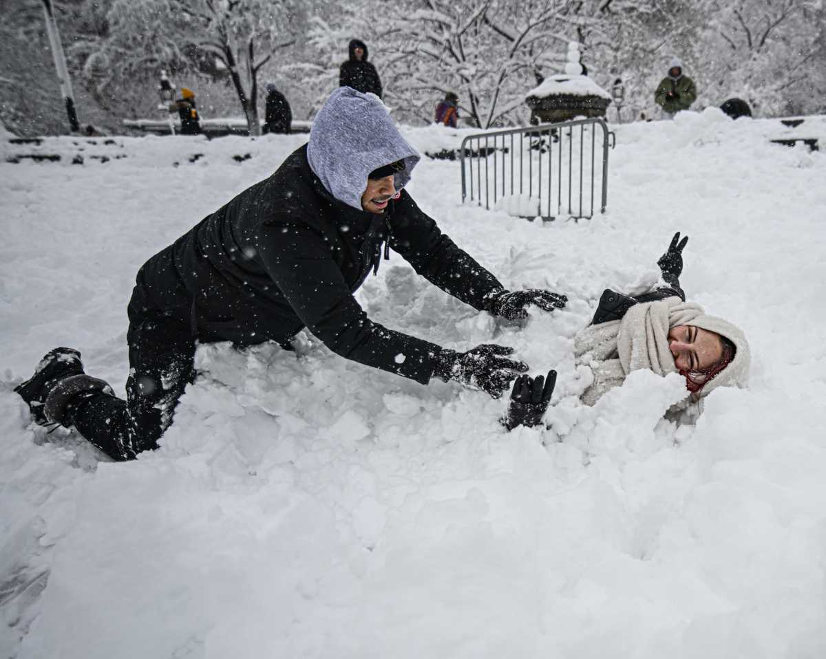 NYC BLIZZARD: See how New Yorkers managed the big snowstorm, then reveled in it
