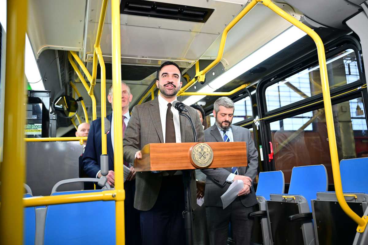 Transit group skipped Mamdani Bronx event after he chose bus lanes over busway plan for Fordham Road