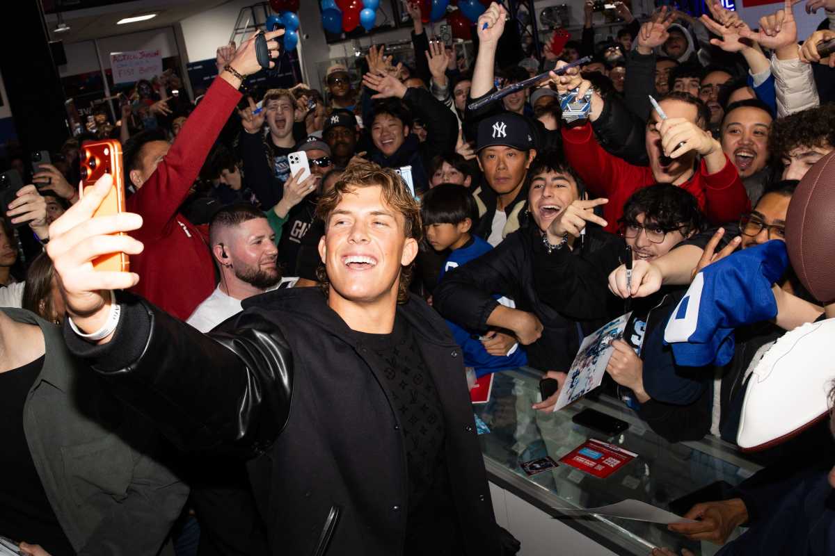 Topps Rip Night draws hundreds to New York City as Fanatics expands global reach