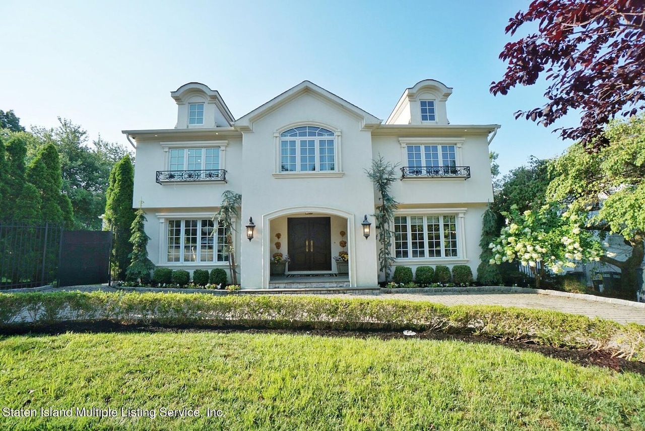 116 Fine Blvd., Todt Hill