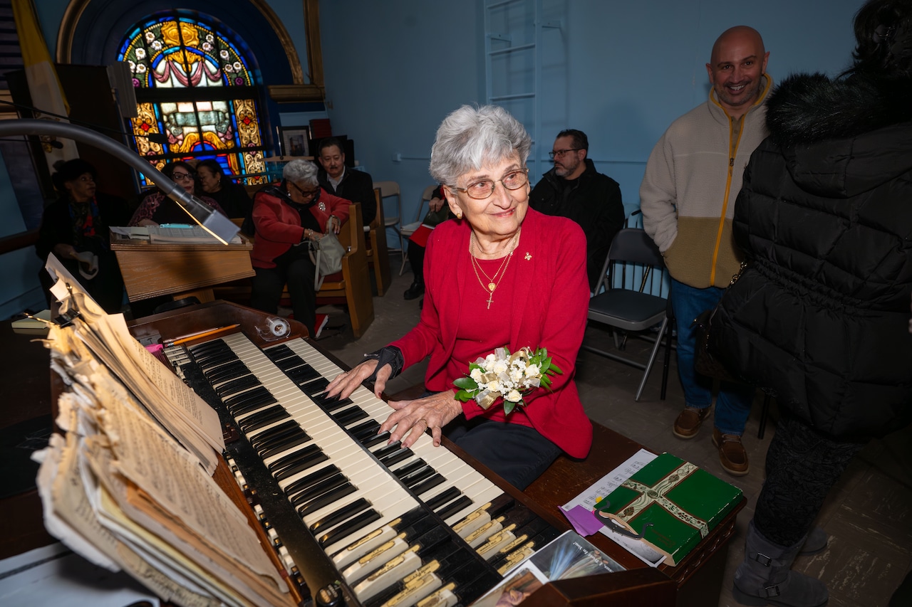 At 17 she started as organist for Staten Island church; she’s influenced thousands in the 70 years since
