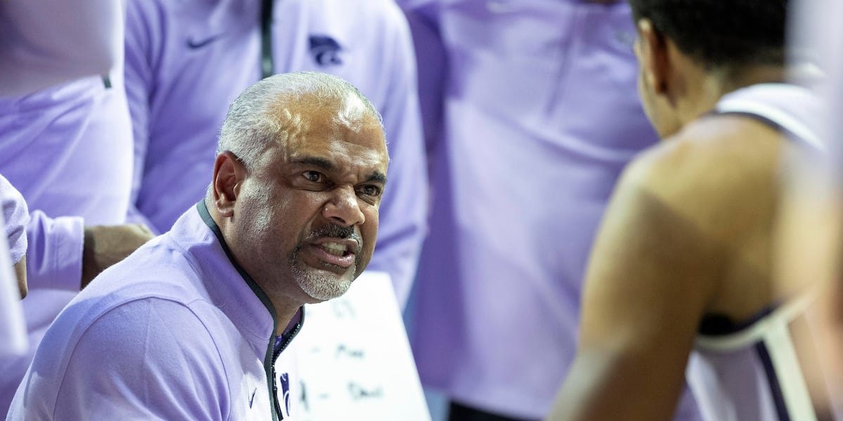 Cincinnati dominates K-State in Manhattan, Tang doesn’t hold back in chiding team