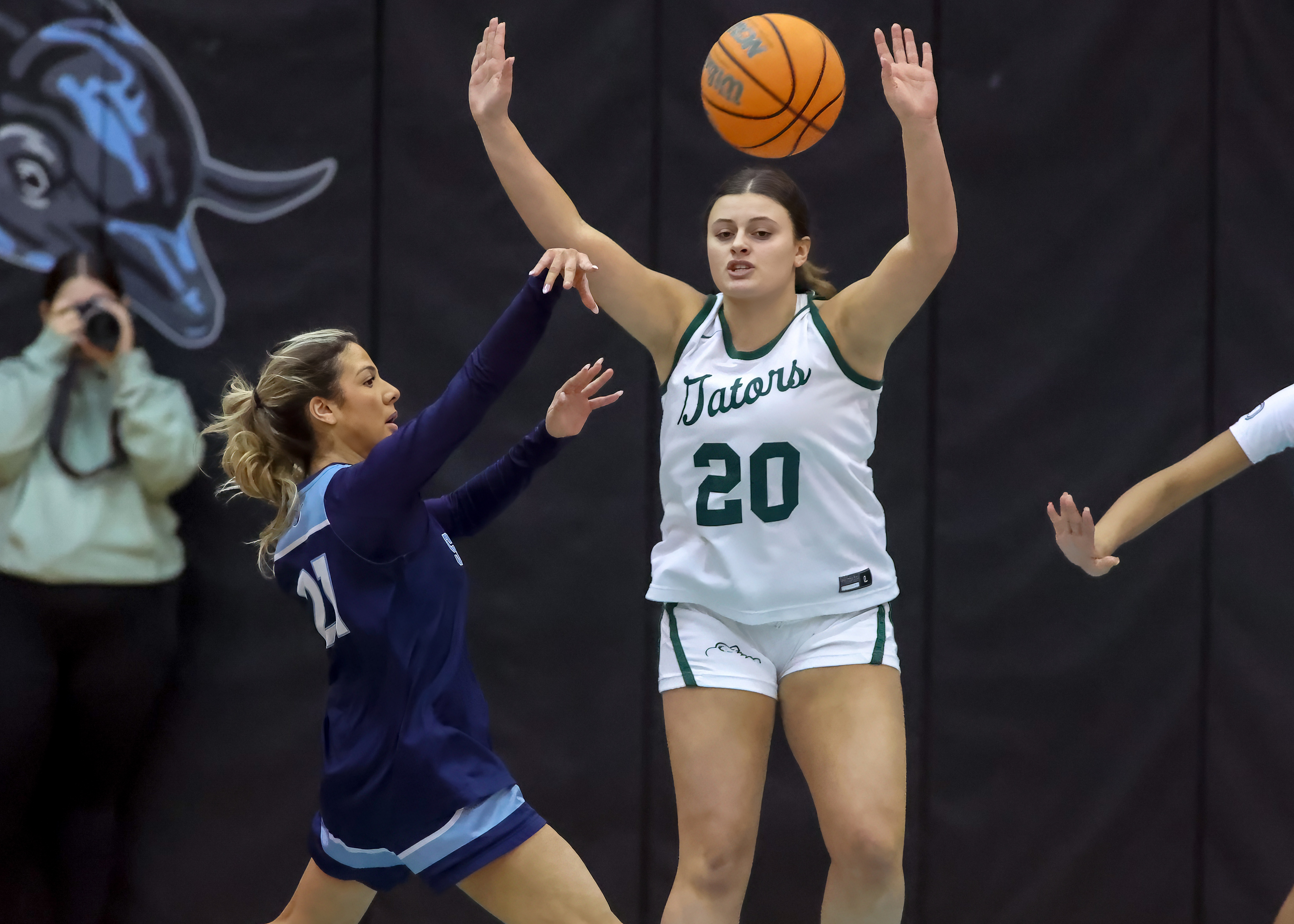 St. Joseph Hill plays Notre Dame Academy in the CHSAA Archdioscesan AA playoff semifinal at the College of Staten Island in Willowbrook on Thursday, Feb. 19, 2026. (Advance/SILive.com | Jason Paderon)