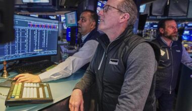 US stocks drift after rallies that began in Asia run out of momentum