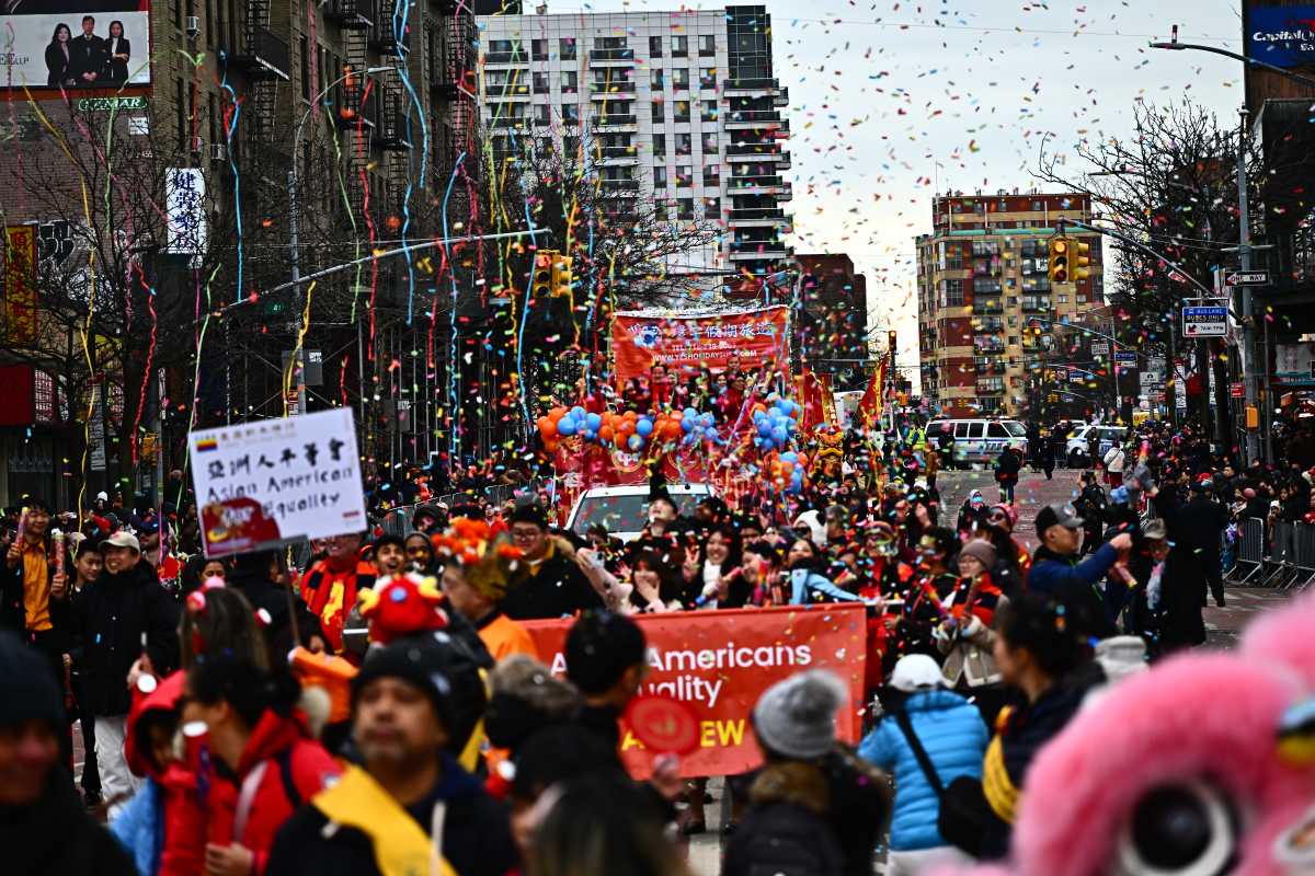 Flushing Lunar New Year parade marches onto Main Street, bringing good luck and fortune – QNS