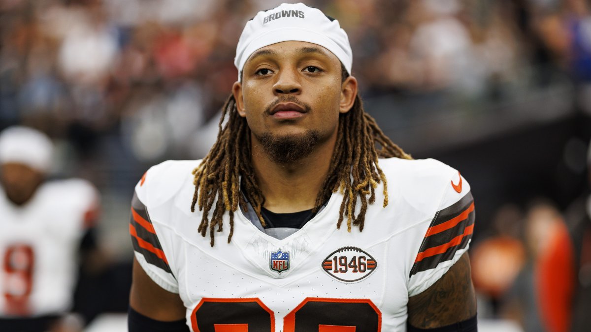 Browns safety Ronnie Hickman jumped by 4 men in NYC hotel lobby – NBC Chicago