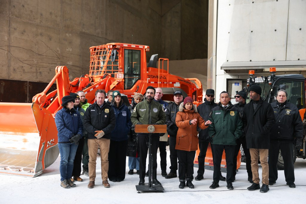 After criticism over storm deaths, garbage pileup, NYC's Mayor Mamdani braces for a blizzard