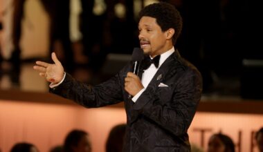 Trevor Noah takes aim at Nicki Minaj and Trump at the Grammys – NBC New York