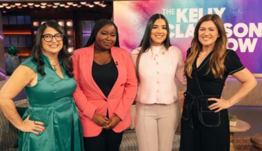 Kelly Clarkson surprises Read Alliance to help support tutoring program – NBC New York
